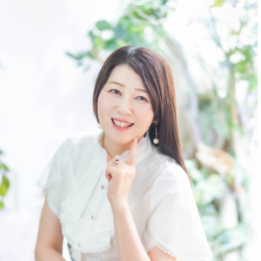 ヒプノセラピスト 越水有里子